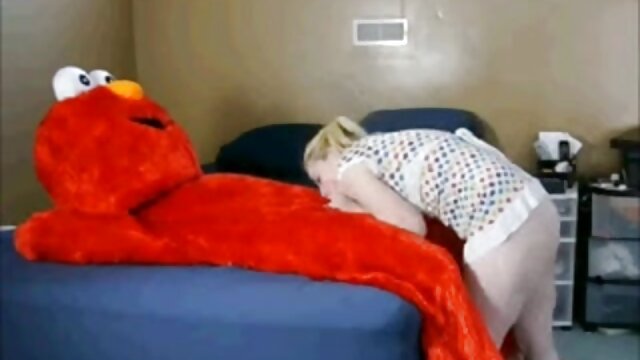 Odlično :  MILF Amber Lynn Bach draži s svojimi trkači Video posnetki za odrasle 