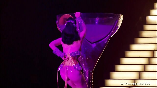 Odlično :  Riley Reyes in Blair Williams se ližeta, kot da jutri ni Video posnetki za odrasle 