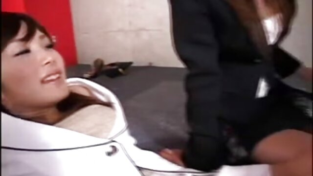 Odlično :  Kayla Paris široko širi noge za BF's weiner Video posnetki za odrasle 