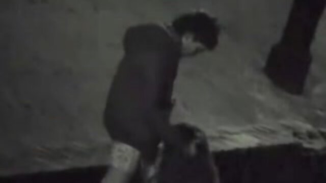 Odlično :  Ryan se pridruži Kelly in Sophie za trojček Video posnetki za odrasle 