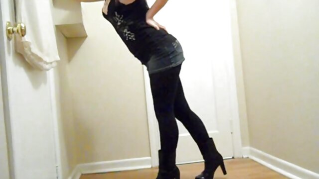 Odlično :  Brooklyn Chase in prijatelj si delita obrit palico Video posnetki za odrasle 