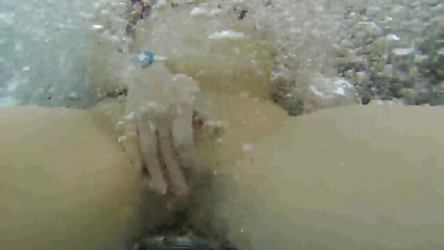 Odlično :  Seksi dekleta se jebajo Video posnetki za odrasle 