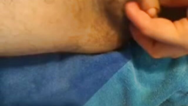 Odlično :  Pohoten tip je naredil amaterski porno video Video posnetki za odrasle 