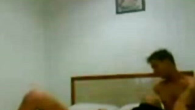 Odlično :  Pohojena babe Shrima Malati ugaja fantu s svojim tesnim ritom Video posnetki za odrasle 