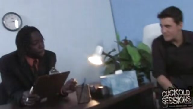 Odlično :  Lepa žena jebe možovega sina Video posnetki za odrasle 