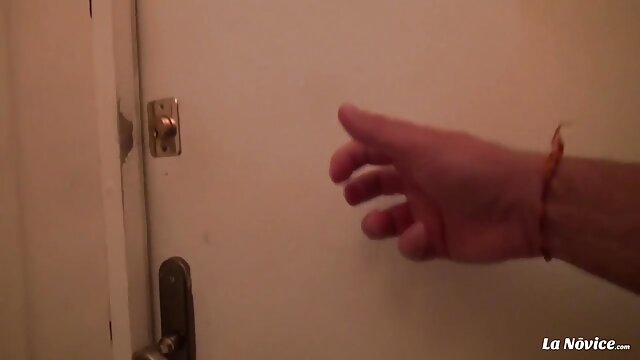 Odlično :  Brez rož, želim tvojo trdo glavo Video posnetki za odrasle 