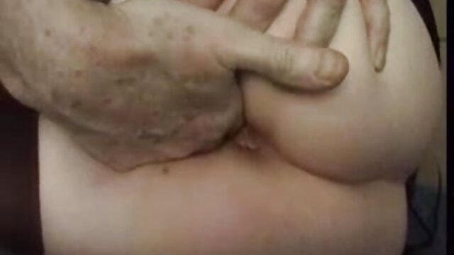 Odlično :  Kendra Lust pozira za sosedo Video posnetki za odrasle 