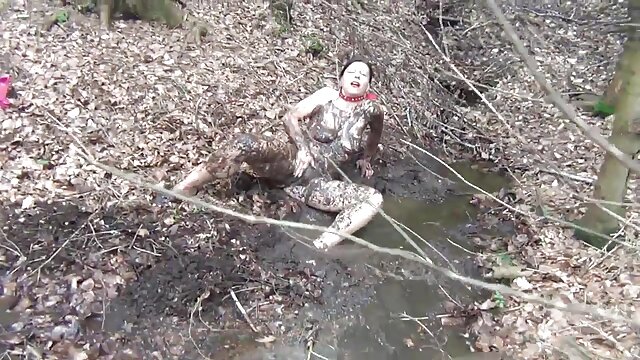 Odlično :  Zapeljiva blondinka rada sesa trd kurac Video posnetki za odrasle 