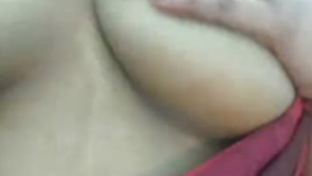 Odlično :  August Taylor je v postelji pribil sinov prijatelj Video posnetki za odrasle 