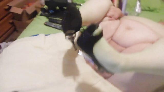 Odlično :  Natasha Lepa prijetna dolgonoga rjavolaska na mizi Video posnetki za odrasle 