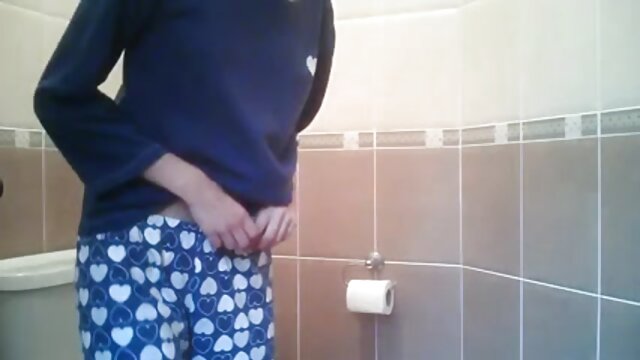 Odlično :  Stud fucks a vroče blondinka milf Video posnetki za odrasle 