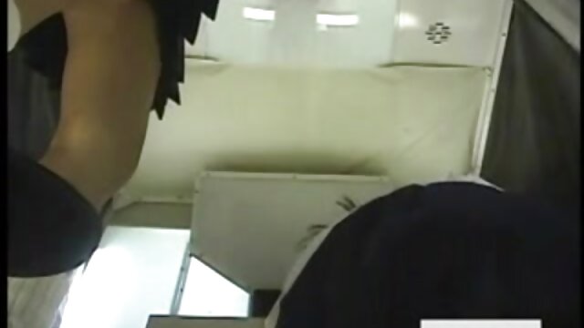 Odlično :  Krissy Lynn se pridruži skupinskemu lezbičnemu seksu Video posnetki za odrasle 