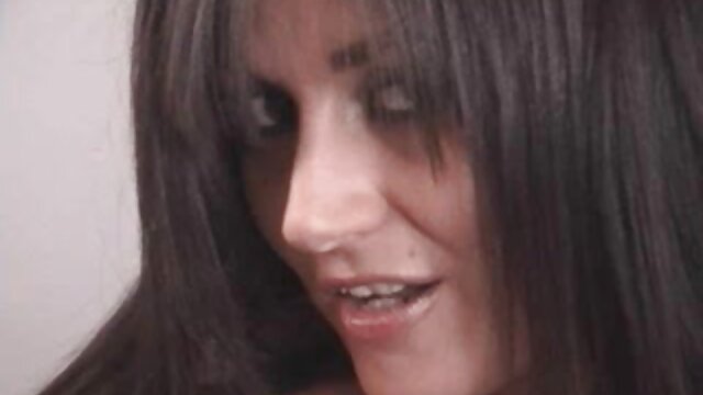 Odlično :  Sladko ebenovino Adriana Maya zajebe v rit v postelji Video posnetki za odrasle 