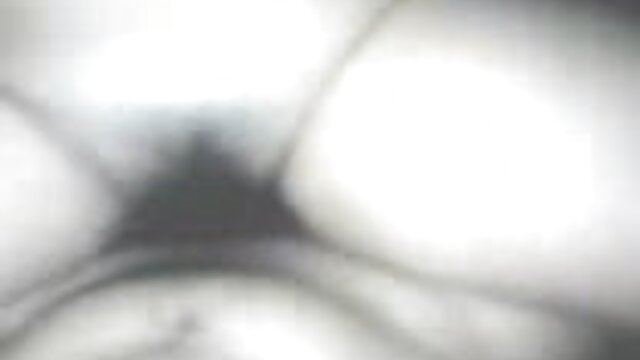 Odlično :  Silikonska psička Nicolette Shea na kavču pojebe srečnega črnca Video posnetki za odrasle 