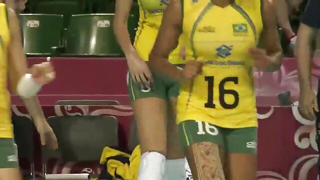 Odlično :  Pohoteno blondinko so zajebal v kuhinji Video posnetki za odrasle 