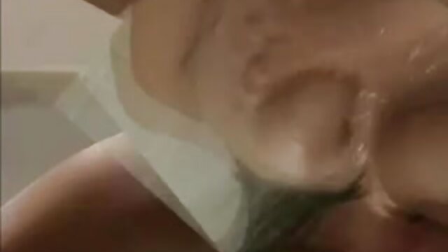 Odlično :  Big honkers MILF Jasmine Jae uživa v tetoviranem tipu v POV Video posnetki za odrasle 