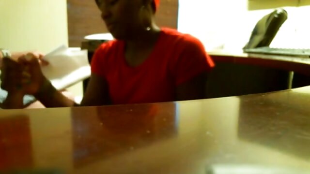 Odlično :  Sofie Reyez vzame dolg kurac v svojem ugrizu, potem ko da glavo Video posnetki za odrasle 