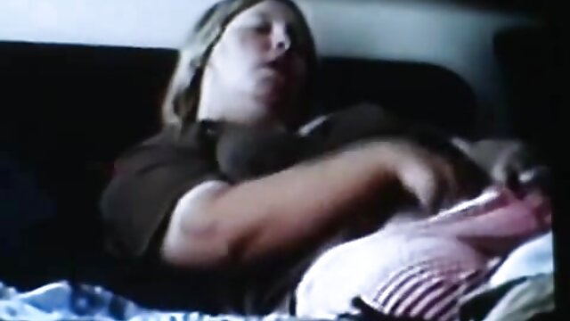 Odlično :  Debela MILF Ava Addams sedi svojo muco na ogromen kljuna Video posnetki za odrasle 