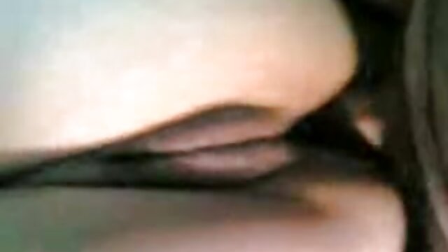 Odlično :  Služabnica Brittany nikoli ne izgubi svojega moškega hrepenenja po mesu Video posnetki za odrasle 