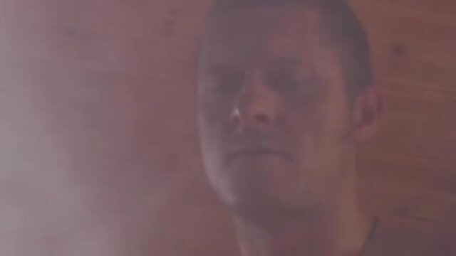 Odlično :  Sophie Dee je pripravljena na dva kurca Video posnetki za odrasle 