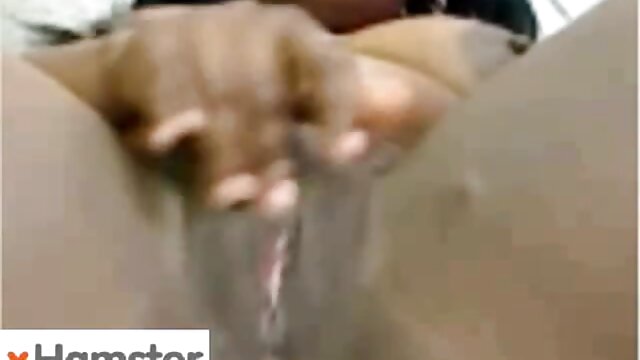 Odlično :  Simpatična milfica Ariella Ferrera z ogromnimi joški se seksa s svojim pastorkom Video posnetki za odrasle 