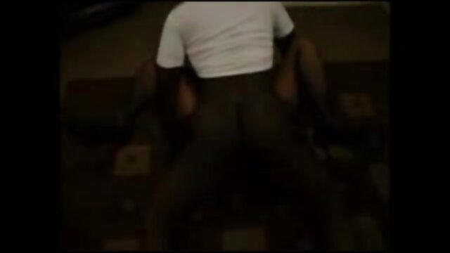 Odlično :  Seksi blondinka sesa kurac svoje prijateljice Video posnetki za odrasle 