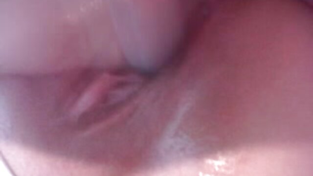 Odlično :  Razigrana rjavolaska Nova Cane ne more nehati cumming na tiča Video posnetki za odrasle 