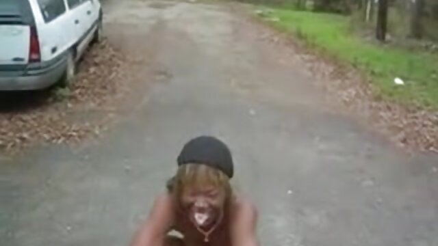 Odlično :  Britney Amber pojebe pastorka, medtem ko moža ni doma Video posnetki za odrasle 