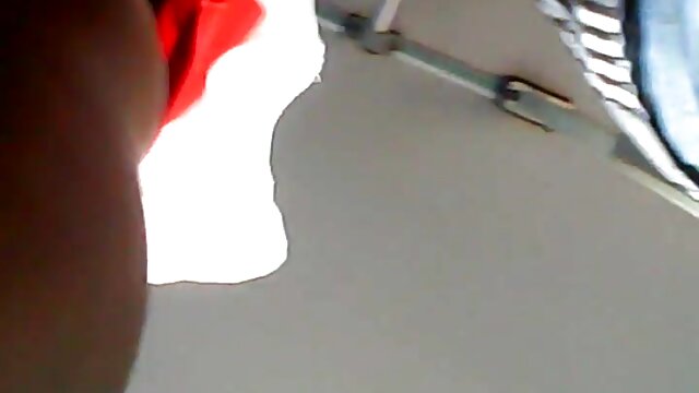 Odlično :  Zagorela mama Richelle Ryan uživa v jahanju mladega kura Video posnetki za odrasle 