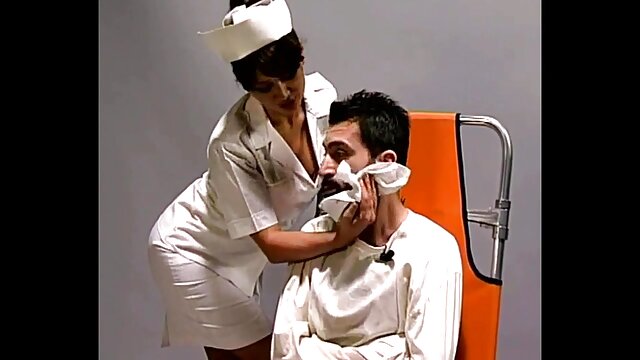 Kakovostni filmi :  Narisana rjavolaska Alexis Zara uživa srečneža v POV Video posnetki 