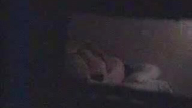 Odlično :  Temnolaska ženska potrebuje dober kurac Video posnetki za odrasle 