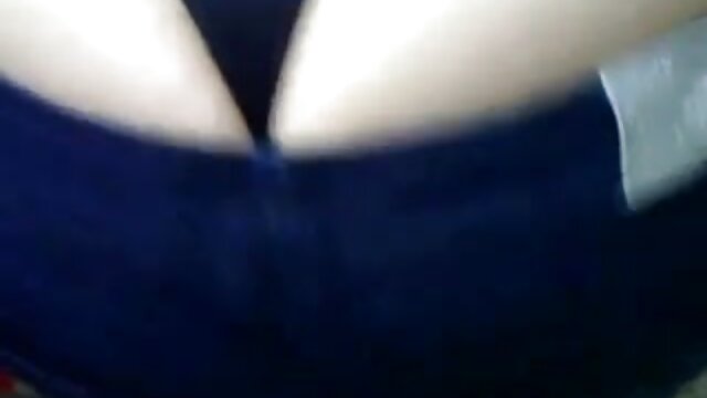 Odlično :  Sarah Vandella jebe mlajšega fanta na masažni mizi Video posnetki za odrasle 