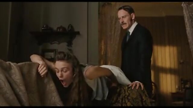 Odlično :  Blake Blossom po strastnem jebanju dobi lepljivo nagrado Video posnetki za odrasle 