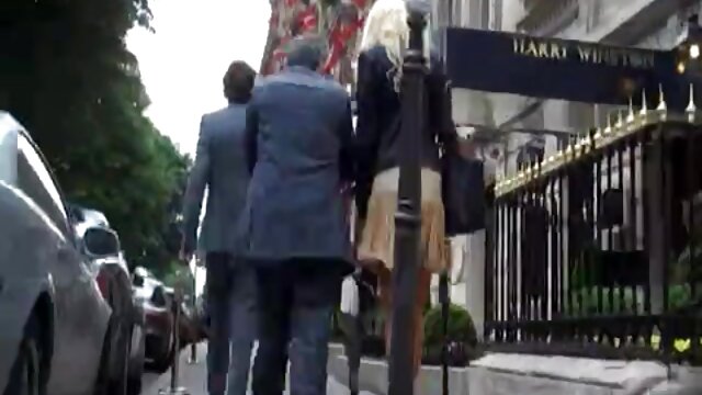 Odlično :  Pokorna kurba Lilly Ligotage si z vibratorjem zmasira muco Video posnetki za odrasle 