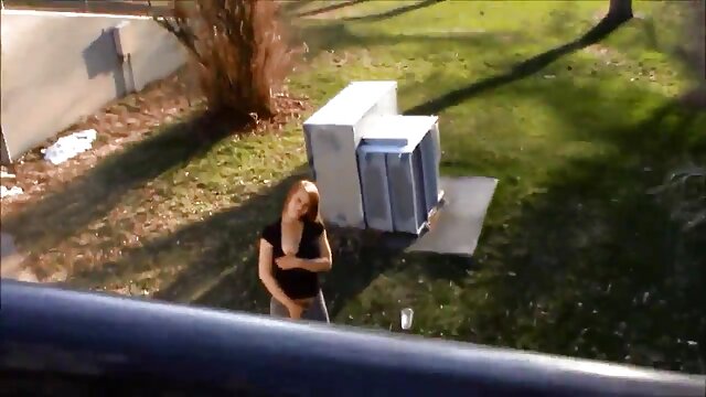 Odlično :  Rjavolaska Nelly Kent dobi dvojno penetracijo dveh žrebcev Video posnetki za odrasle 