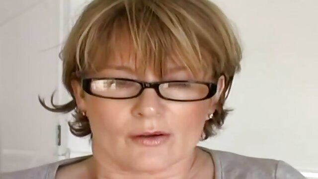 Odlično :  Karlee Grey je zelo ambiciozna Video posnetki za odrasle 