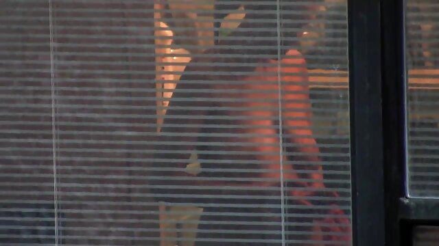 Odlično :  Rjavolaska rjavolaska Lexi Luna pribita v kopalnici Video posnetki za odrasle 