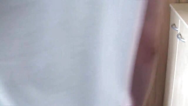 Odlično :  Nerdy babe ima različne lekcije Video posnetki za odrasle 