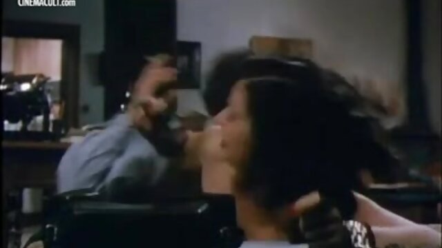 Odlično :  Cecilia Lion in Harmony Wonder se zabavata v postelji Video posnetki za odrasle 