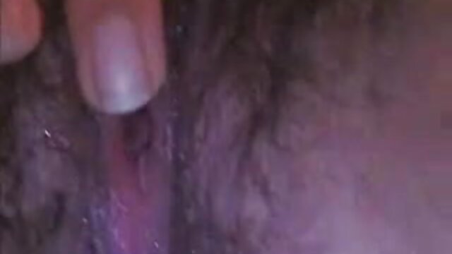 Odlično :  BBW MILFs Liz de Lane se preizkusi v pornografiji Video posnetki za odrasle 