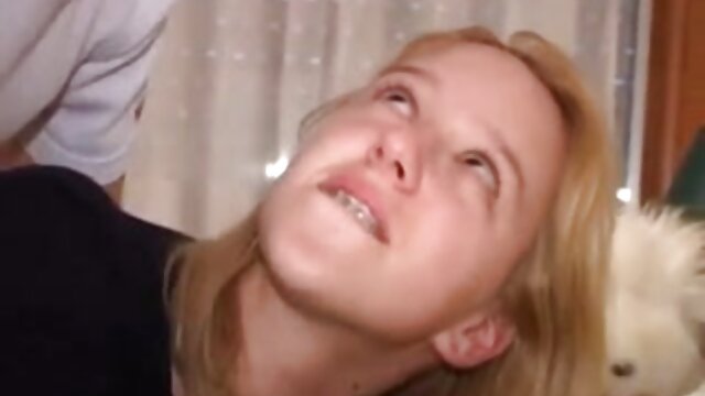 Odlično :  Rjavolaska Natalie Brooks dobi ogromen črn tiča in faha Video posnetki za odrasle 