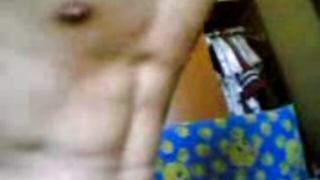 Odlično :  Lucky guy gets, da jebe svojega seksi profesorja Video posnetki za odrasle 