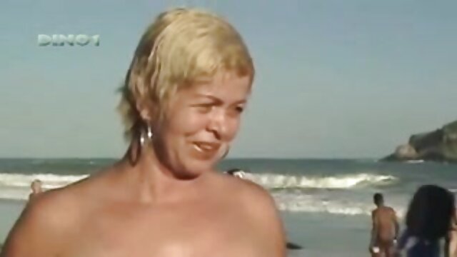 Odlično :  Navihana ženska jebe svojega mladega prijatelja Video posnetki za odrasle 